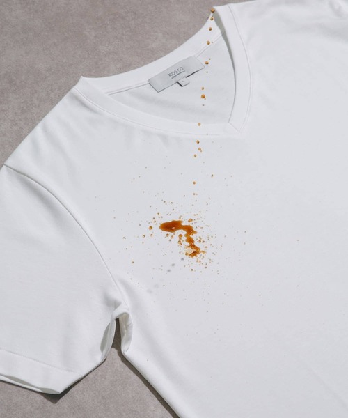 URBAN RESEARCH ROSSO MEN(アーバンリサーチロッソメン)の「『XLサイズあり』『UR TECH』防汚加工 スタンダードVネックTシャツ(Tシャツ/カットソー・メンズ・ネイビー/ホワイト/ブラック/グレー・SMALL/MEDIUM/LARGE/X-LARGE)」の5枚目の写真