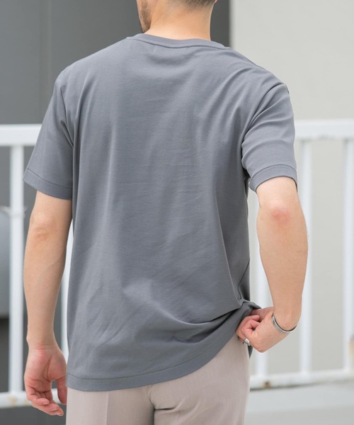 URBAN RESEARCH ROSSO MEN(アーバンリサーチロッソメン)の「『XLサイズあり』『UR TECH』防汚加工 スタンダードVネックTシャツ(Tシャツ/カットソー・メンズ・ネイビー/ホワイト/ブラック/グレー・SMALL/MEDIUM/LARGE/X-LARGE)」の18枚目の写真