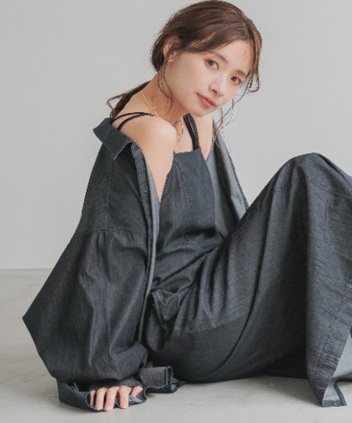 mysty woman（ミスティウーマン）の「ドルマンスリーブデニムBIGシャツ　128887（シャツ/ブラウス・レディース・ブラック/ブルー・FREE）」の2枚目の写真