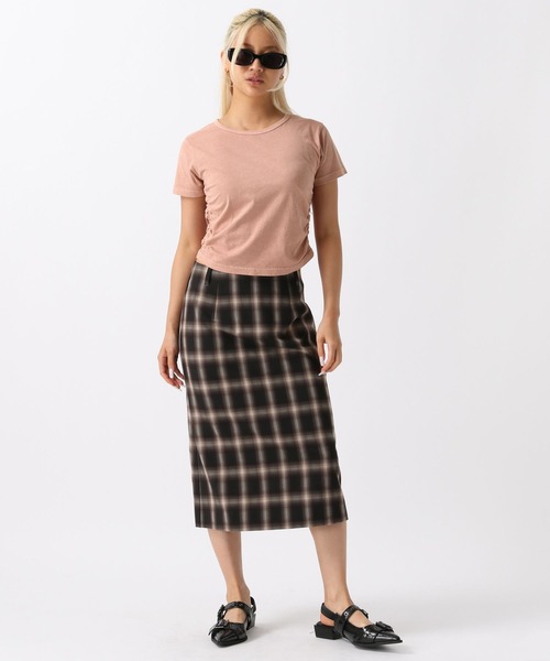 FOREVER 21（フォーエバー トゥエンティーワン）の「【2024SS】ピグメントサイドギャザーTシャツ（Tシャツ/カットソー・レディース・ピンク/ブルー/グレー/オフホワイト・SMALL/MEDIUM）」の9枚目の写真