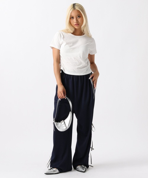 FOREVER 21（フォーエバー トゥエンティーワン）の「【2024SS】ピグメントサイドギャザーTシャツ（Tシャツ/カットソー・レディース・ピンク/ブルー/グレー/オフホワイト・SMALL/MEDIUM）」の11枚目の写真