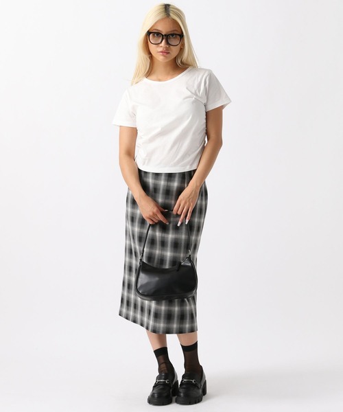 FOREVER 21（フォーエバー トゥエンティーワン）の「【2024SS】ピグメントサイドギャザーTシャツ（Tシャツ/カットソー・レディース・ピンク/ブルー/グレー/オフホワイト・SMALL/MEDIUM）」の14枚目の写真