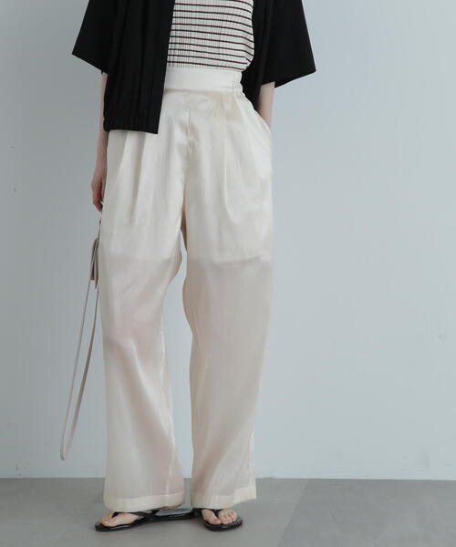 N.(N. Natural Beauty Basic)(エヌエヌナチュラルビューティーベーシック)の「シアーサテンワイドパンツ(その他パンツ・レディース・ホワイト/ブラック・MEDIUM)」の14枚目の写真