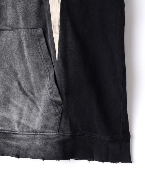 DANKE SCHON（ダンケシェーン）の「DankeSchon/ダンケシェーン/SPRAYING PIGMENT NOSLEEVE HOODED WORD（パーカー・メンズ・グレー/ブラック・M/L）」の7枚目の写真