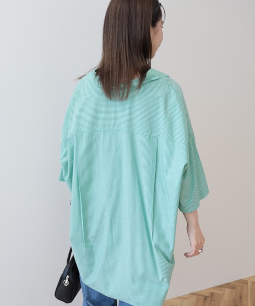 AMERICAN HOLIC(アメリカンホリック)の「接触冷感+UVカットWポケットBIGシャツチュニック(シャツ/ブラウス・レディース・ストライプ/ホワイト系その他6/オフホワイト/カーキ・M/L)」の18枚目の写真
