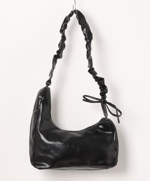 STYLEBLOCK（スタイルブロック）の「シャーリングストラップレザー調ショルダーバッグ（ショルダーバッグ・レディース・ホワイト/ブラウン/ゴールド/ブラック/シルバー・FREE）」の13枚目の写真