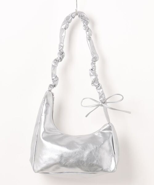 STYLEBLOCK（スタイルブロック）の「シャーリングストラップレザー調ショルダーバッグ（ショルダーバッグ・レディース・ホワイト/ブラウン/ゴールド/ブラック/シルバー・FREE）」の15枚目の写真