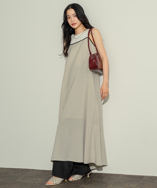 NEUNA（ヌナ）の「バックシャンバイカラーキャミOP（ワンピース・レディース・ブラウン/アイボリー・SMALL/FREE）」の11枚目の写真