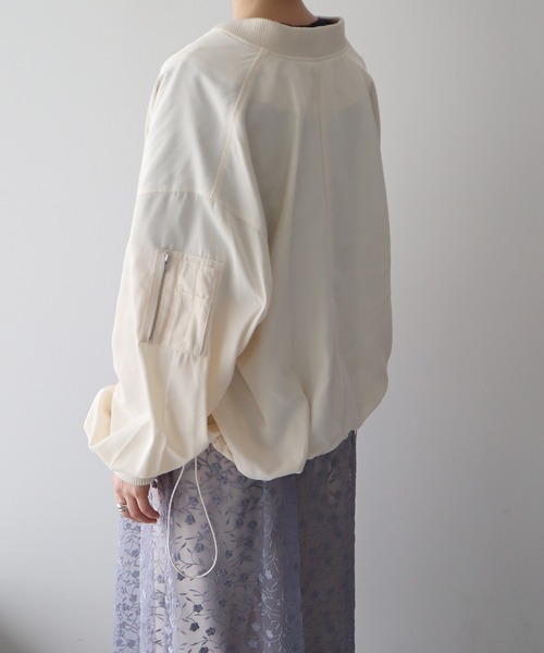 earth music&ecology(アースミュージックアンドエコロジー)の「アウトポケットMA-1(ブルゾン・レディース・アイボリー/ブラック/カーキ・FREE)」の11枚目の写真