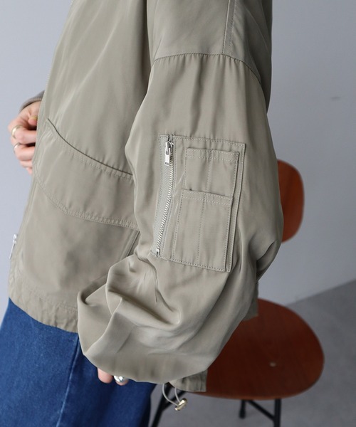 earth music&ecology(アースミュージックアンドエコロジー)の「アウトポケットMA-1(ブルゾン・レディース・アイボリー/ブラック/カーキ・FREE)」の20枚目の写真