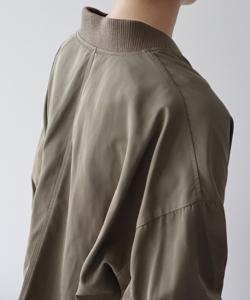 earth music&ecology(アースミュージックアンドエコロジー)の「アウトポケットMA-1(ブルゾン・レディース・アイボリー/ブラック/カーキ・FREE)」の21枚目の写真