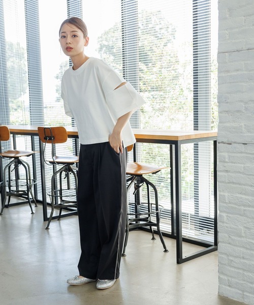 LAKOLE（ラコレ）の「カットアウトクロップドＴ / 131857（Tシャツ/カットソー・レディース・ライトグリーン/オフホワイト/ブラック・FREE）」の6枚目の写真