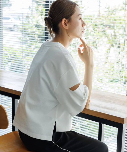 LAKOLE（ラコレ）の「カットアウトクロップドＴ / 131857（Tシャツ/カットソー・レディース・ライトグリーン/オフホワイト/ブラック・FREE）」の11枚目の写真