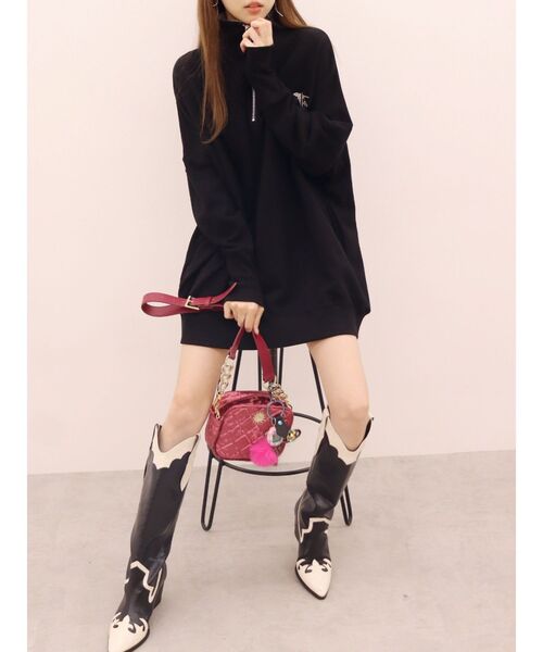 EVRIS(エヴリス)の「ハーフジップスウェットミニワンピース(スウェット・レディース・ホワイト/ブラック/グレー/レッド・FREE)」の6枚目の写真