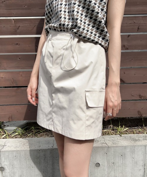 Newlyme（ニューリーミー）の「ドロストミニカーゴスカート（スカート・レディース・ベージュ/ブラック/ベビーピンク・X-LARGE/LARGE/SMALL/MEDIUM）」の15枚目の写真