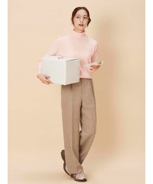 Perfect Suit FActory（パーフェクトスーツファクトリー）の「【洗える】ウール混ケーブルニット　ブラウン/ピンク/ブラック/オフホワイト（ニット/セーター・レディース・ブラック/ライトピンク/オフホワイト/ブラウン・S/M/L）」の11枚目の写真