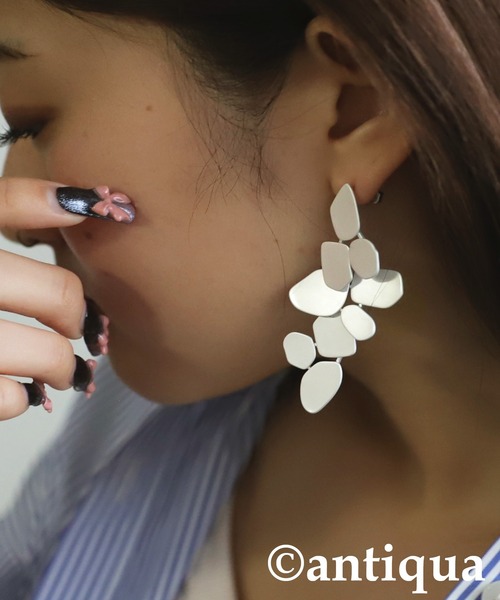 antiqua（アンティカ）の「マットデザインピアス（ピアス（両耳用）・レディース・ゴールド系その他/シルバー系その他・FREE）」の3枚目の写真