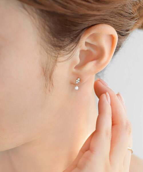 ANEMONE（アネモネ）の「ビジュー×パールバックキャッチピアス（ピアス（両耳用）・レディース・ピンク/シルバー/ゴールド・FREE）」の7枚目の写真