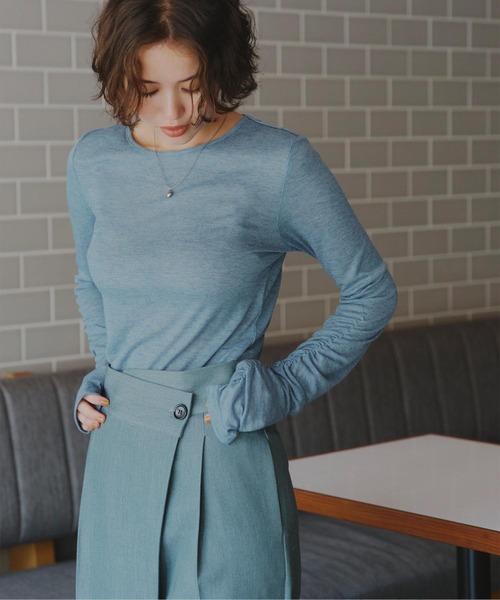 titivate(ティティベイト)の「袖シャーリングシアートップス(Tシャツ/カットソー・レディース・レッド/チャコール/オレンジ/アイボリー/ブルー/イエロー系その他/スミクロ/ピンク/ライトブルー/オフホワイト・M)」の17枚目の写真