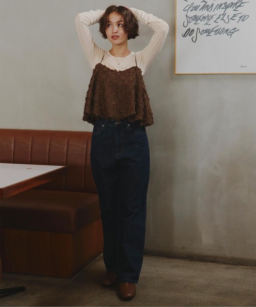titivate(ティティベイト)の「袖シャーリングシアートップス(Tシャツ/カットソー・レディース・レッド/チャコール/オレンジ/アイボリー/ブルー/イエロー系その他/スミクロ/ピンク/ライトブルー/オフホワイト・M)」の12枚目の写真