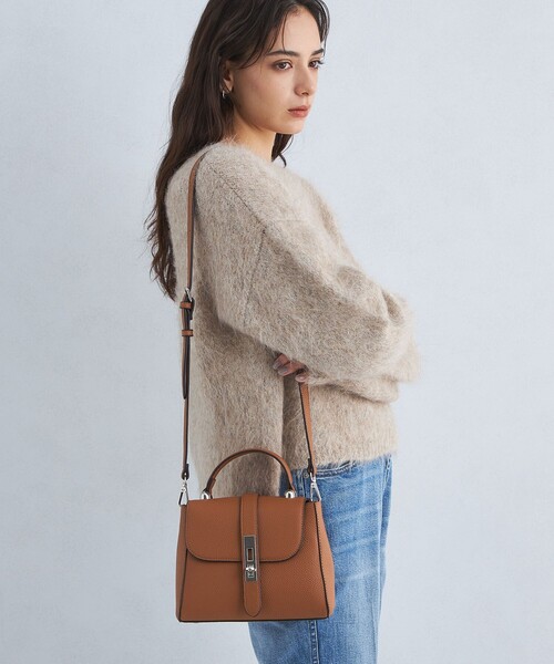 green label relaxing(グリーンレーベルリラクシング)の「ワンハンドル バックルフラップ ボストンバッグ(ショルダーバッグ・レディース・ブラック/レッド/ブラウン・FREE)」の20枚目の写真