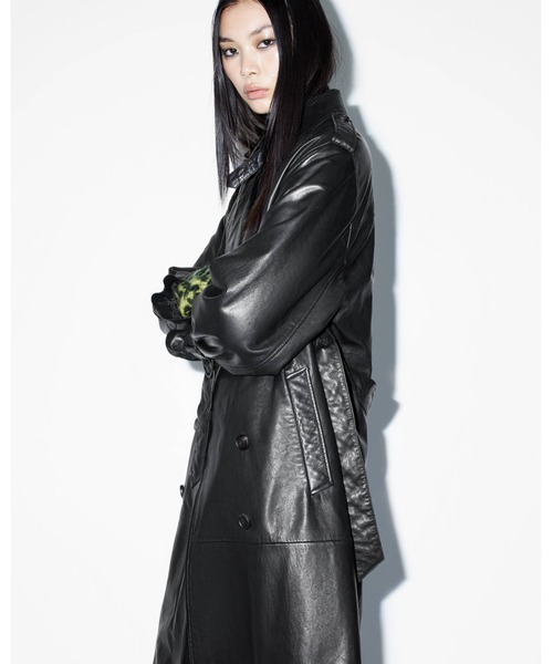 ALLSAINTS(オールセインツ)の「HENDRY RELAXED FIT LEATHER TRENCH COAT | HENDRY リラックス フィット レザー トレンチコート(トレンチコート・レディース・ブラック・M/L/S/XS)」の3枚目の写真