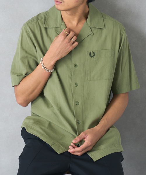 FRED PERRY(フレッドペリー)の「【FRED PERRY】LIGHTWEIGHT TEXTURE REVERE COLLAR SHIRT M7762(シャツ/ブラウス・レディース・ネイビー/ライトブルー/カーキ・M/L/S)」の4枚目の写真