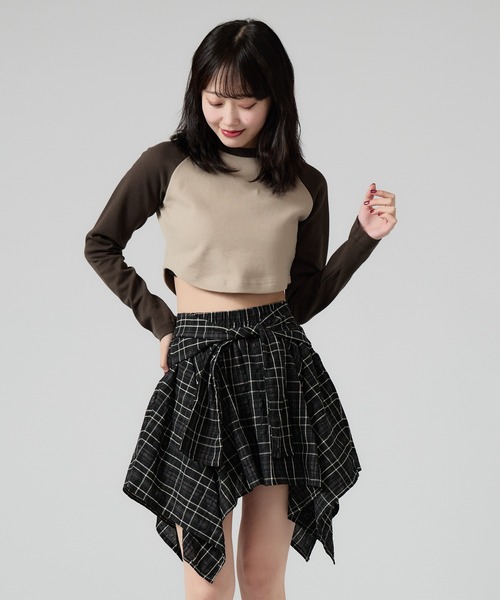Chick(チック)の「Ragran Short L/S Tee / ショート丈ラグランTシャツ 秋物 秋服 2026年秋冬(Tシャツ/カットソー・レディース・ライトグレー/アッシュグレー/ベージュ・FREE)」の3枚目の写真