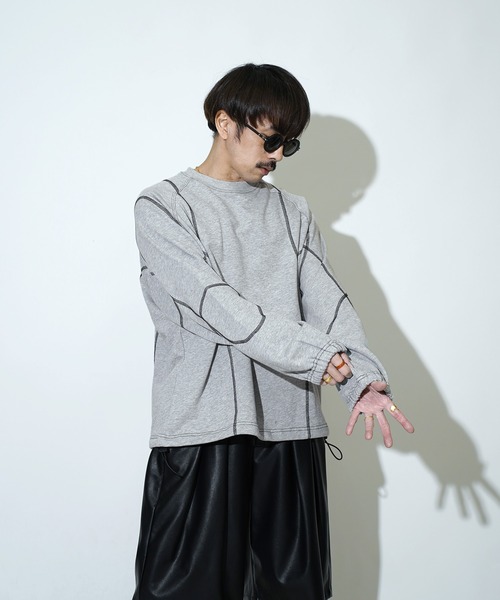 Aphlotus(アプロタス)の「バイカラー シンメトリーステッチデザイン 裏毛 スウェット / トレーナー(スウェット・メンズ・ブラック/アッシュグレー・LARGE/MEDIUM/SMALL)」の1枚目の写真