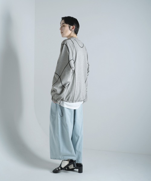 Aphlotus(アプロタス)の「バイカラー シンメトリーステッチデザイン 裏毛 スウェット / トレーナー(スウェット・メンズ・ブラック/アッシュグレー・LARGE/MEDIUM/SMALL)」の7枚目の写真