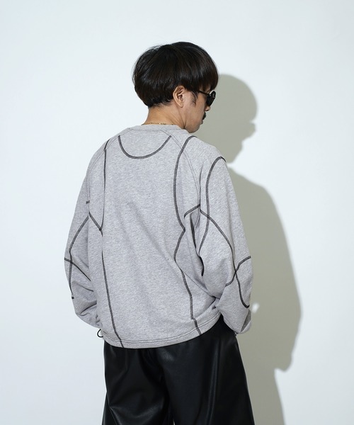 Aphlotus(アプロタス)の「バイカラー シンメトリーステッチデザイン 裏毛 スウェット / トレーナー(スウェット・メンズ・ブラック/アッシュグレー・LARGE/MEDIUM/SMALL)」の22枚目の写真