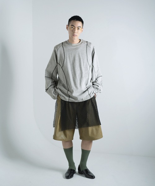 Aphlotus(アプロタス)の「バイカラー シンメトリーステッチデザイン 裏毛 スウェット / トレーナー(スウェット・メンズ・ブラック/アッシュグレー・LARGE/MEDIUM/SMALL)」の13枚目の写真