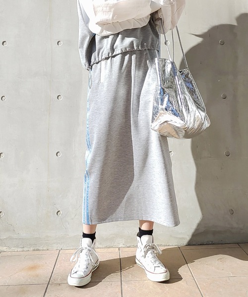 Q（キュー）の「グログランラインタイトスカート（スカート・レディース・ブラック/ライトブルー/ライトグレー・MEDIUM）」の3枚目の写真