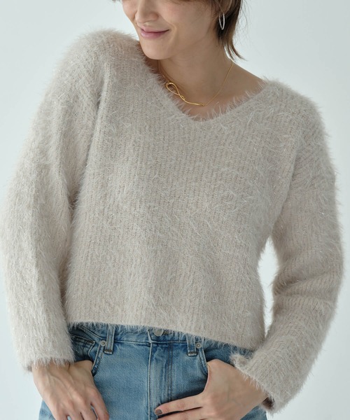 ニット セーター グリッターフェザーVネックニットPO レディース Mia （ミア）の「グリッターフェザーVネックニットPO（ニット