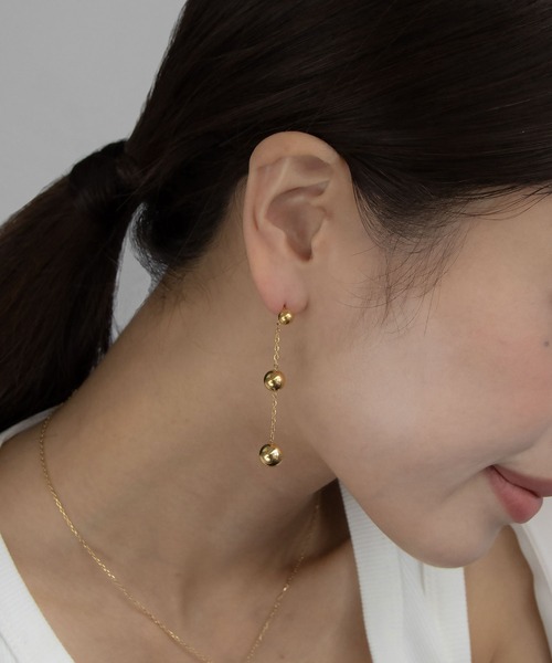 abaskdesign(アバスクデザイン)の「金属アレルギー対応 ロングメタルボールピアス(ピアス(両耳用)・レディース・ゴールド・FREE)」の13枚目の写真