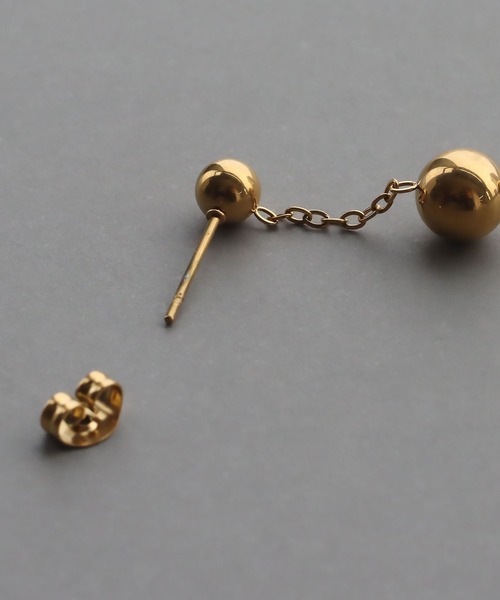 abaskdesign(アバスクデザイン)の「金属アレルギー対応 ロングメタルボールピアス(ピアス(両耳用)・レディース・ゴールド・FREE)」の4枚目の写真