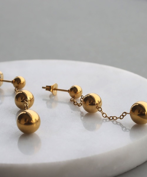 abaskdesign(アバスクデザイン)の「金属アレルギー対応 ロングメタルボールピアス(ピアス(両耳用)・レディース・ゴールド・FREE)」の3枚目の写真