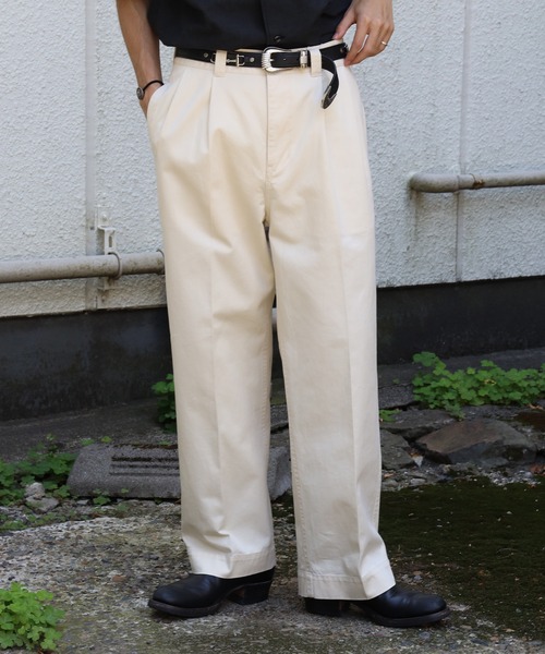 FIDELITY(フィデリティ)の「2TUCK TWILL TROUSERS PANTS / トラウザーパンツ(その他パンツ・メンズ・カーキ/ベージュ/ブラック/オフホワイト・LARGE/MEDIUM/X-LARGE)」の1枚目の写真