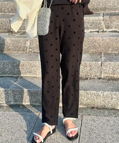 aquagarage（アクアガレージ）の「ドット柄テーパードパンツ（その他パンツ・レディース・ブラック・S/M/M2/L/LL）」の13枚目の写真