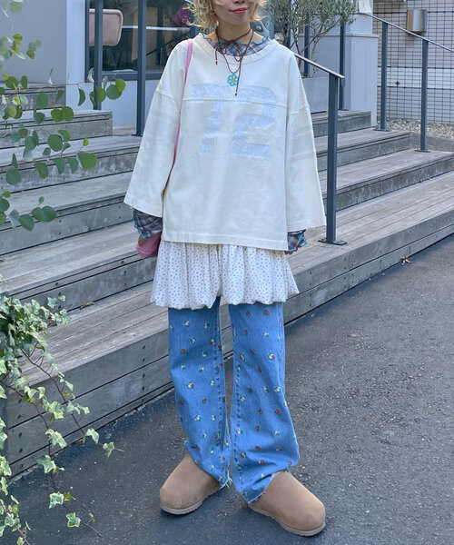 HELLO.SANFRANCISCO（ハローサンフランシスコ）の「【HELLO.SANFRANCISCO/ハローサンフランシスコ】ピグメントロゴTEE（Tシャツ/カットソー・レディース・チャコールグレー/オフホワイト/レッド・ONE SIZE）」の8枚目の写真