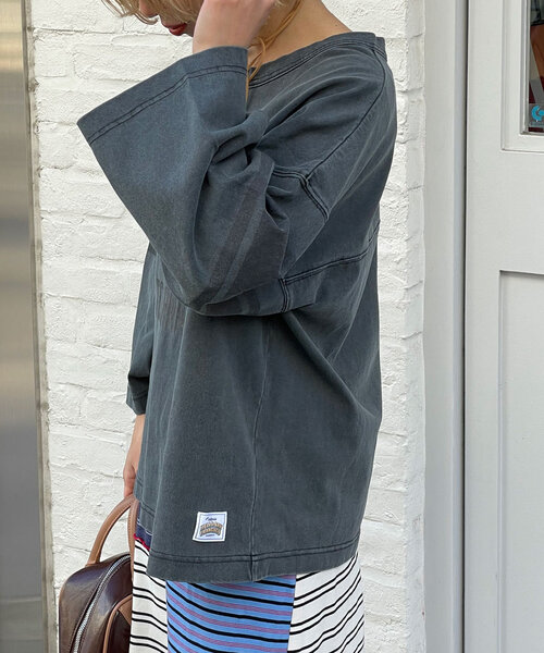 HELLO.SANFRANCISCO（ハローサンフランシスコ）の「【HELLO.SANFRANCISCO/ハローサンフランシスコ】ピグメントロゴTEE（Tシャツ/カットソー・レディース・チャコールグレー/オフホワイト/レッド・ONE SIZE）」の14枚目の写真