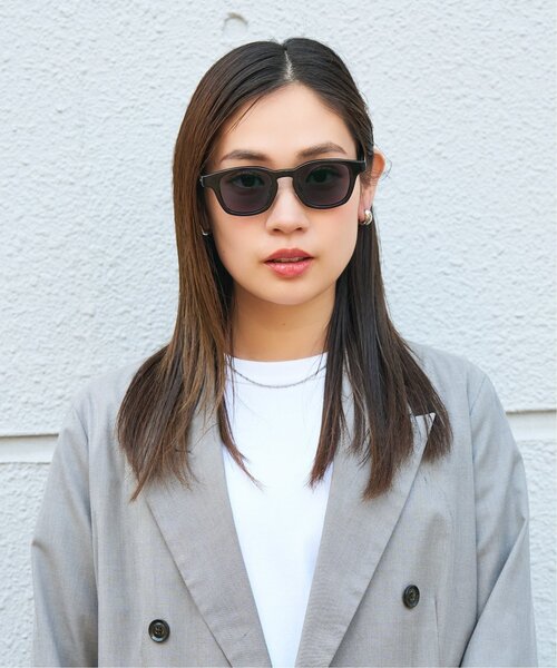 JOURNAL STANDARD relume(ジャーナルスタンダード レリューム)の「【WEB限定】ウェリントン型 調光サングラス|レンズの色が変わるサングラス|高級感|紫外線対策|UVカット|ユニセックス|ジャーナルスタンダードレリューム|Zoff|JOURNAL STANDARD relume(サングラス・レディース・ブラウン系その他2/ブラック・FREE)」の11枚目の写真