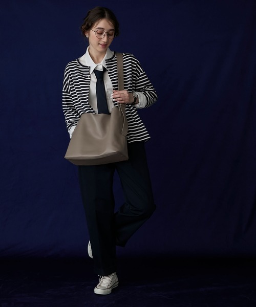 BONLECILL Marche（ボンルシールマルシェ）の「【BONLECILL Marche】《ポーチ付き／A4》ワイドベルト スクエアソフトショルダーバッグ（ショルダーバッグ・レディース・ブラウン/ブラック/グレイッシュベージュ・FREE）」の21枚目の写真