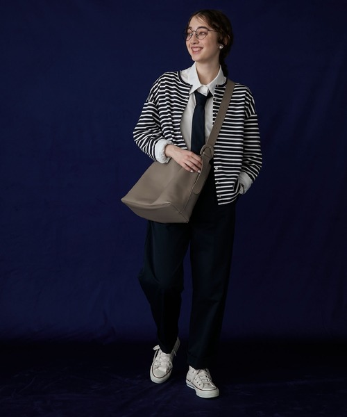 BONLECILL Marche（ボンルシールマルシェ）の「【BONLECILL Marche】《ポーチ付き／A4》ワイドベルト スクエアソフトショルダーバッグ（ショルダーバッグ・レディース・ブラウン/ブラック/グレイッシュベージュ・FREE）」の22枚目の写真