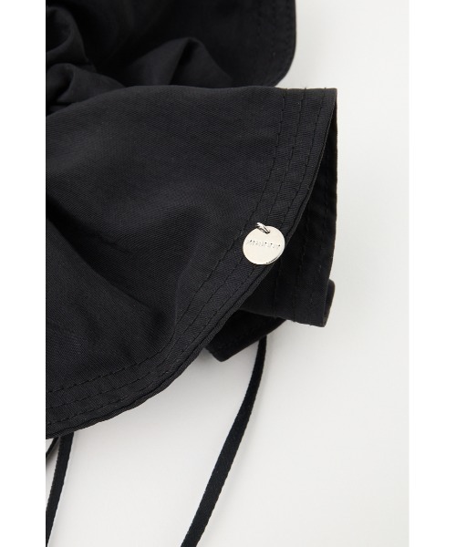 MOUSSY(マウジー)の「BIG RIBBON シュシュ(ヘアゴム・レディース・ブラック/ホワイト・FREE)」の7枚目の写真