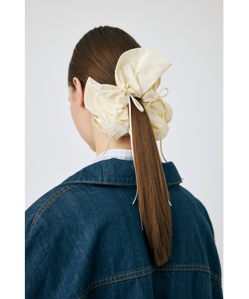 MOUSSY(マウジー)の「BIG RIBBON シュシュ(ヘアゴム・レディース・ブラック/ホワイト・FREE)」の8枚目の写真