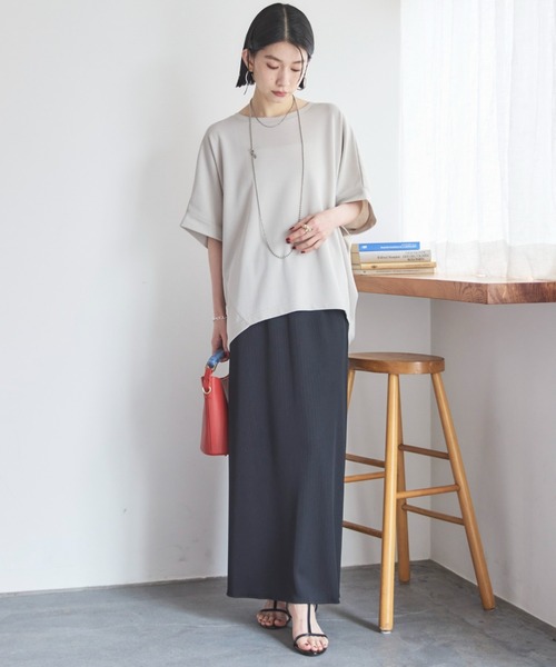 Doux archives（ドゥアルシーヴ）の「UV加工・吸水速乾ドルマンプルオーバー（Tシャツ/カットソー・レディース・チャコールグレー/オフホワイト/グレイッシュベージュ/ネイビー・38）」の6枚目の写真