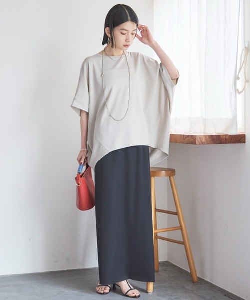 Doux archives（ドゥアルシーヴ）の「UV加工・吸水速乾ドルマンプルオーバー（Tシャツ/カットソー・レディース・チャコールグレー/オフホワイト/グレイッシュベージュ/ネイビー・38）」の10枚目の写真