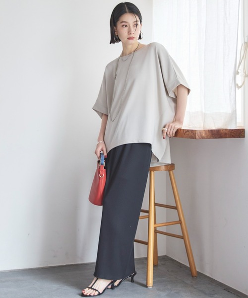 Doux archives（ドゥアルシーヴ）の「UV加工・吸水速乾ドルマンプルオーバー（Tシャツ/カットソー・レディース・チャコールグレー/オフホワイト/グレイッシュベージュ/ネイビー・38）」の11枚目の写真