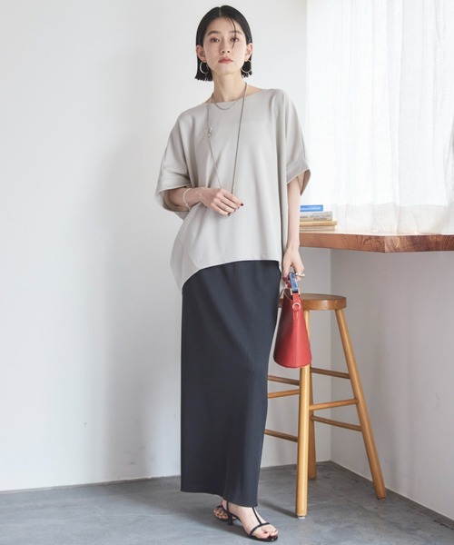 Doux archives（ドゥアルシーヴ）の「UV加工・吸水速乾ドルマンプルオーバー（Tシャツ/カットソー・レディース・チャコールグレー/オフホワイト/グレイッシュベージュ/ネイビー・38）」の12枚目の写真